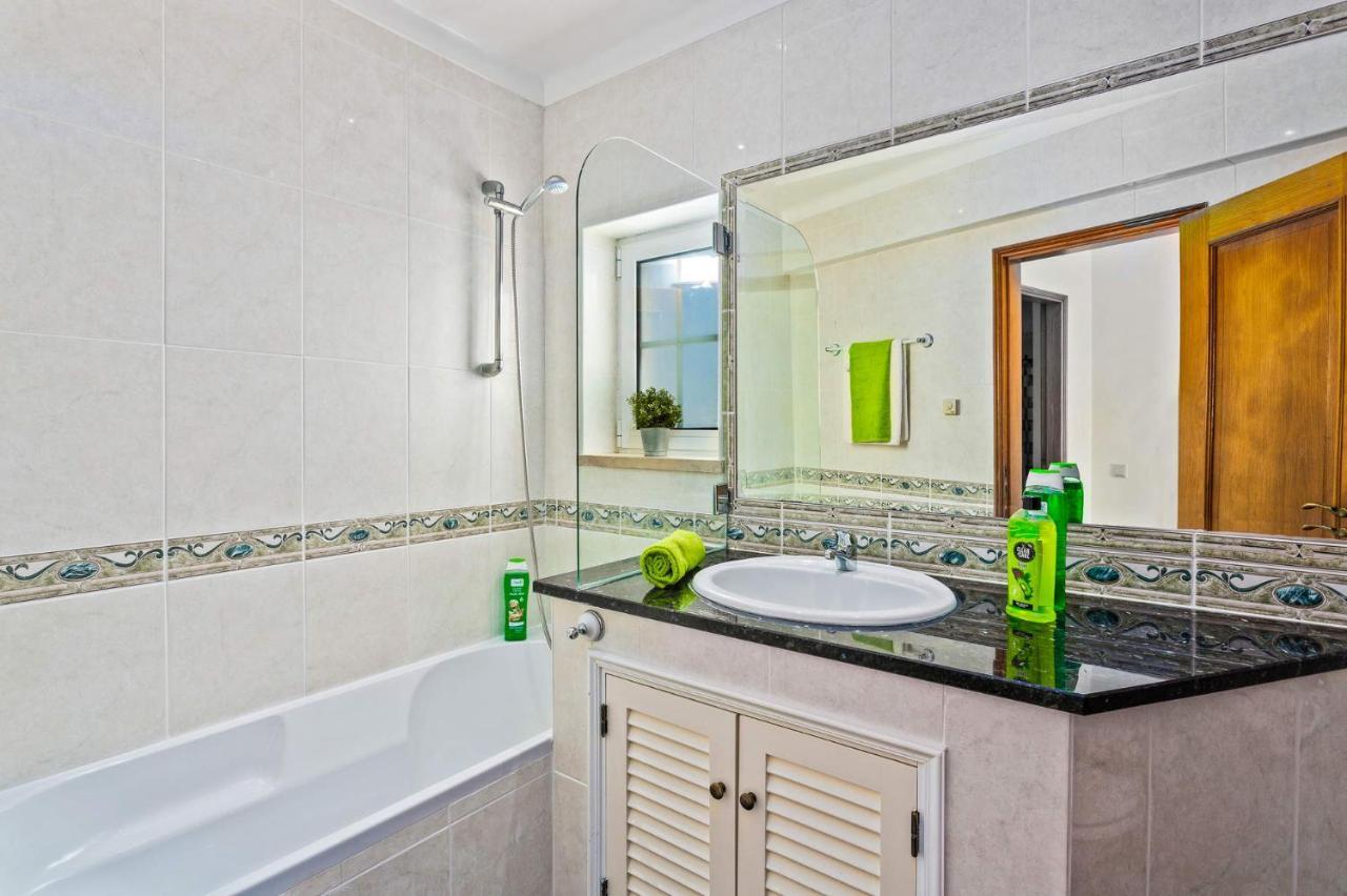 Vivenda Gabriel #Vivgabriel Villa อัลบูเฟรา ภายนอก รูปภาพ